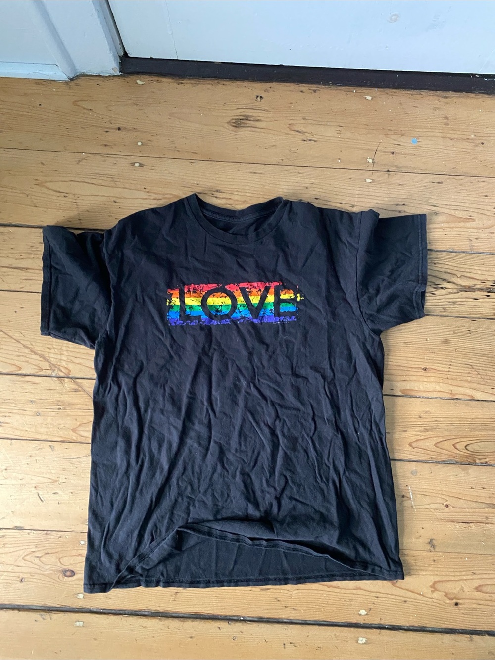 Men’s Black 'LOVE' Rainbow Graphic Tee